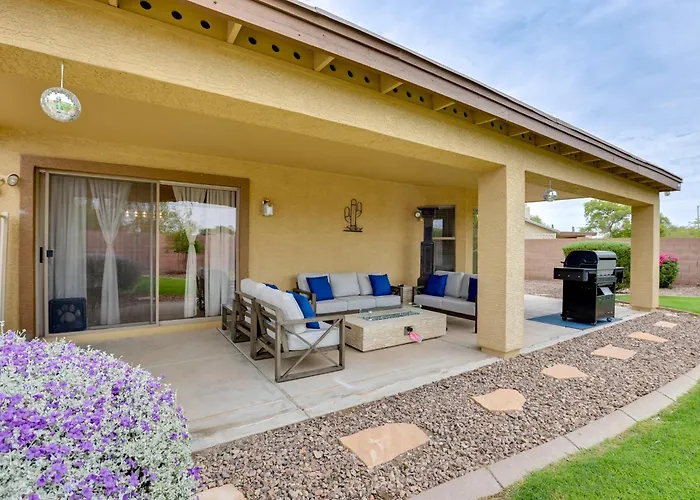 Spacious & Fenced Yard: Pet-friendly *